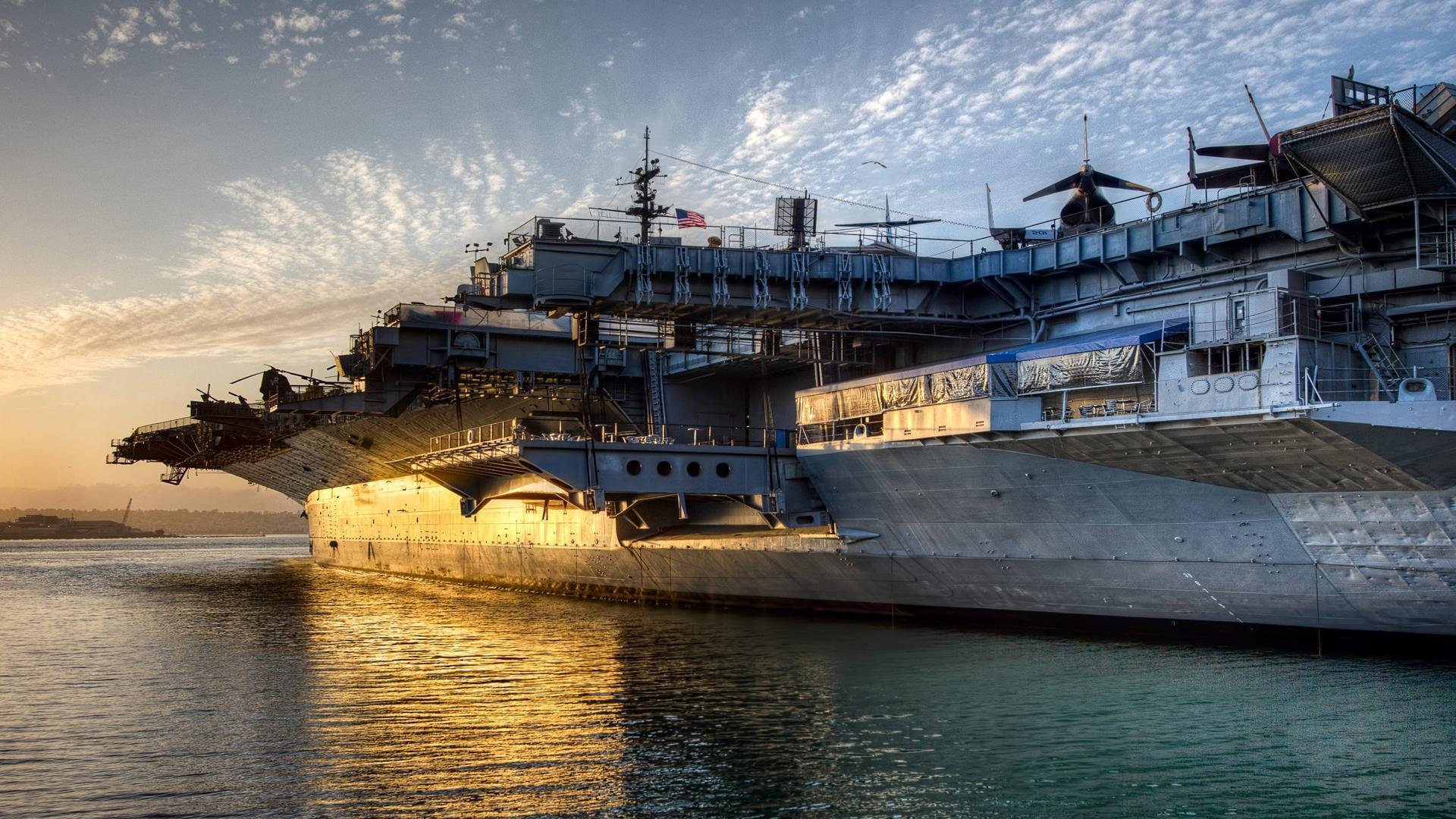 “宽板滑水:东三叉湖马鞍山赛场再度引领水上运动新风潮”