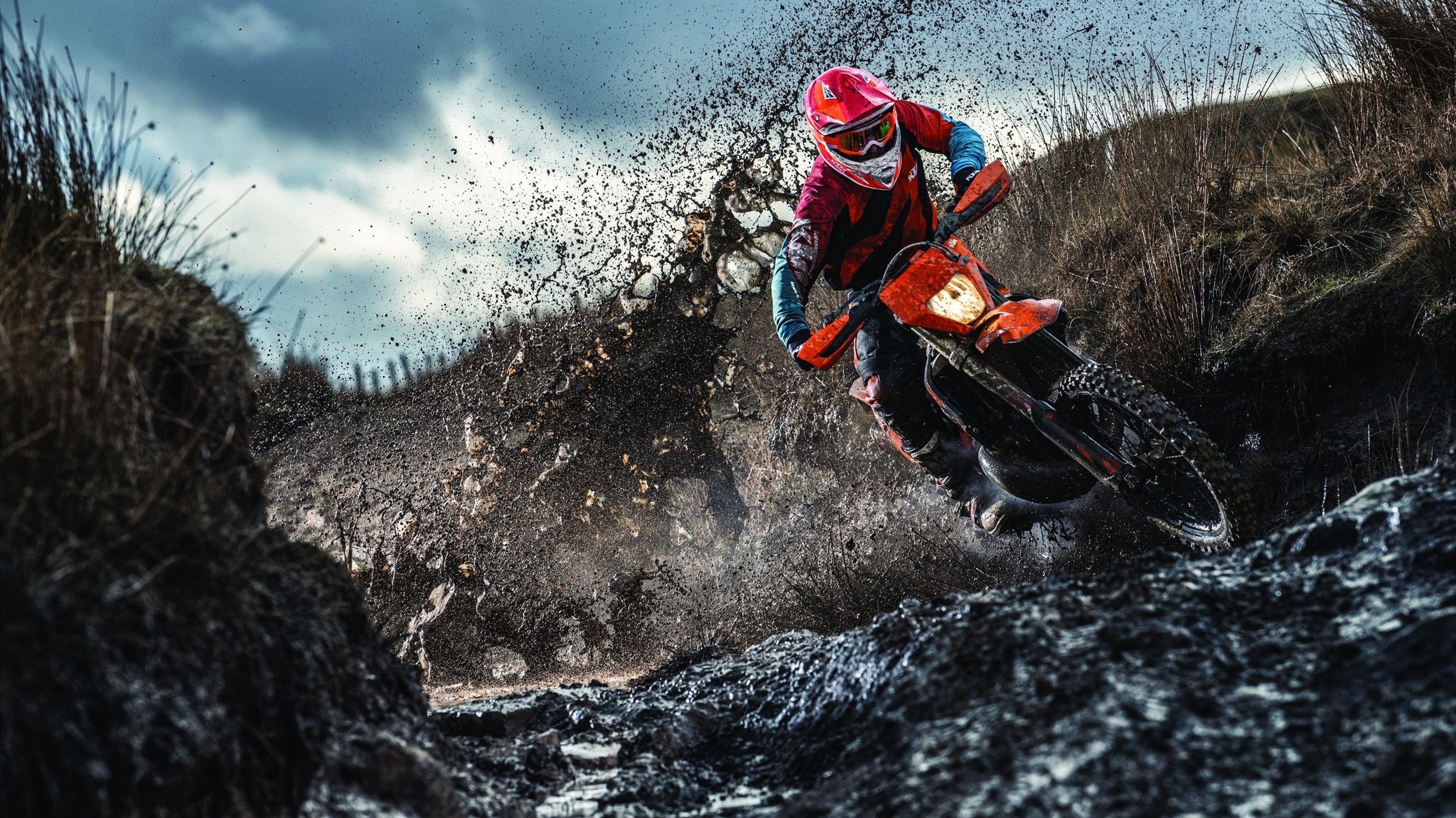 九游娱乐官方平台-_极速冲浪：人工波浪场馆引领新潮流_，网上冲浪速度